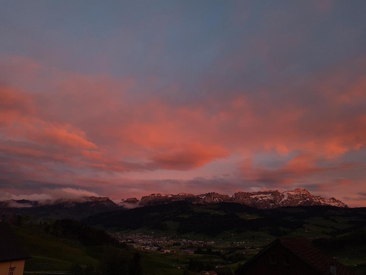Gasthaus Baeren Schlatt อัพเพนเซลล์ ภายนอก รูปภาพ